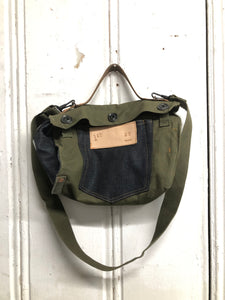 Canvas Shoulder Bag / 4 26 24