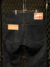 650 / hidden rivets jeans