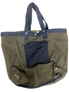 Carry-All Tote Bag / 24 3 14 2 /