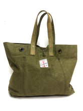 Carry-All Tote Bag / 24 3 15 2 /