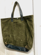 Carry-All Tote Bag / 4 3 28