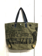 Carry-All Tote Bag / 24 3 13 /
