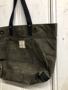 Carry-All Tote Bag / 24 3 14 1 /