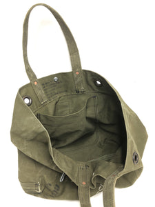 Carry-All Tote Bag / 24 3 15 2 /