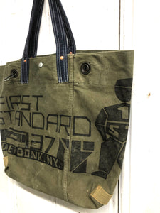 Carry-All Tote Bag / 24 3 13 /
