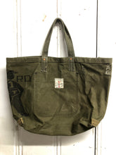 Carry-All Tote Bag / 24 3 15 1 /