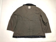item 226 / Reversible Jacket / L